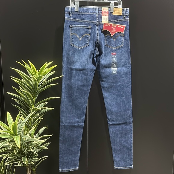 Levi’s 710 Super Skinny stretch, adjustable waistband, soft and stretchy - Picture 2 of 5
